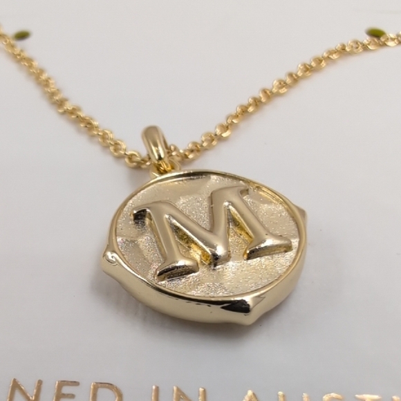 Kendra Scott "M" Initial Gold Minimalist Necklace Personalized Letter M Pendant - Picture 3 of 5